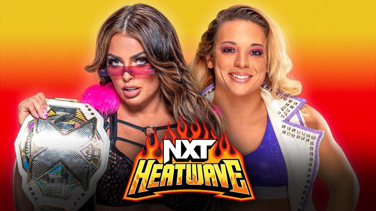 次週NXT大会で挑戦者ゾーイ・スターク（右）との防衛戦を控えるNXT女子王者マンディ・ローズ（C）2022 WWE, Inc. All Rights Reserved.