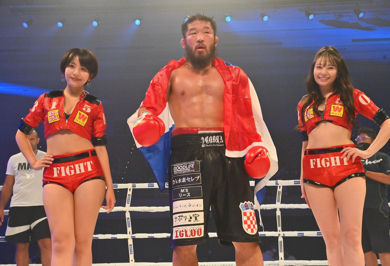 石井慧は判定で高山秀峰に勝利する（撮影・和賀正仁）