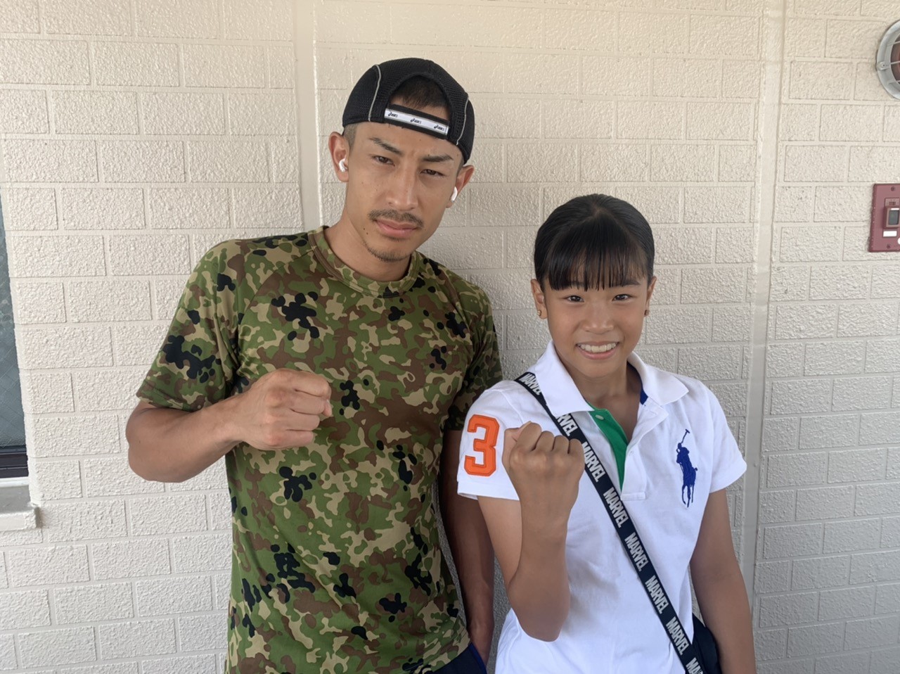 前世界王者矢吹（左）と長女の夢月さん（矢吹選手提供）