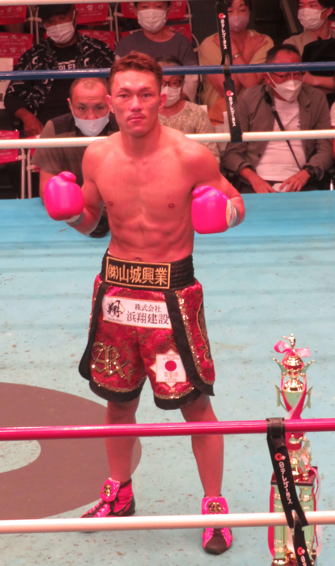 1回KO勝利で、13連勝を飾った元東洋太平洋スーパーフライ級王者赤穂亮