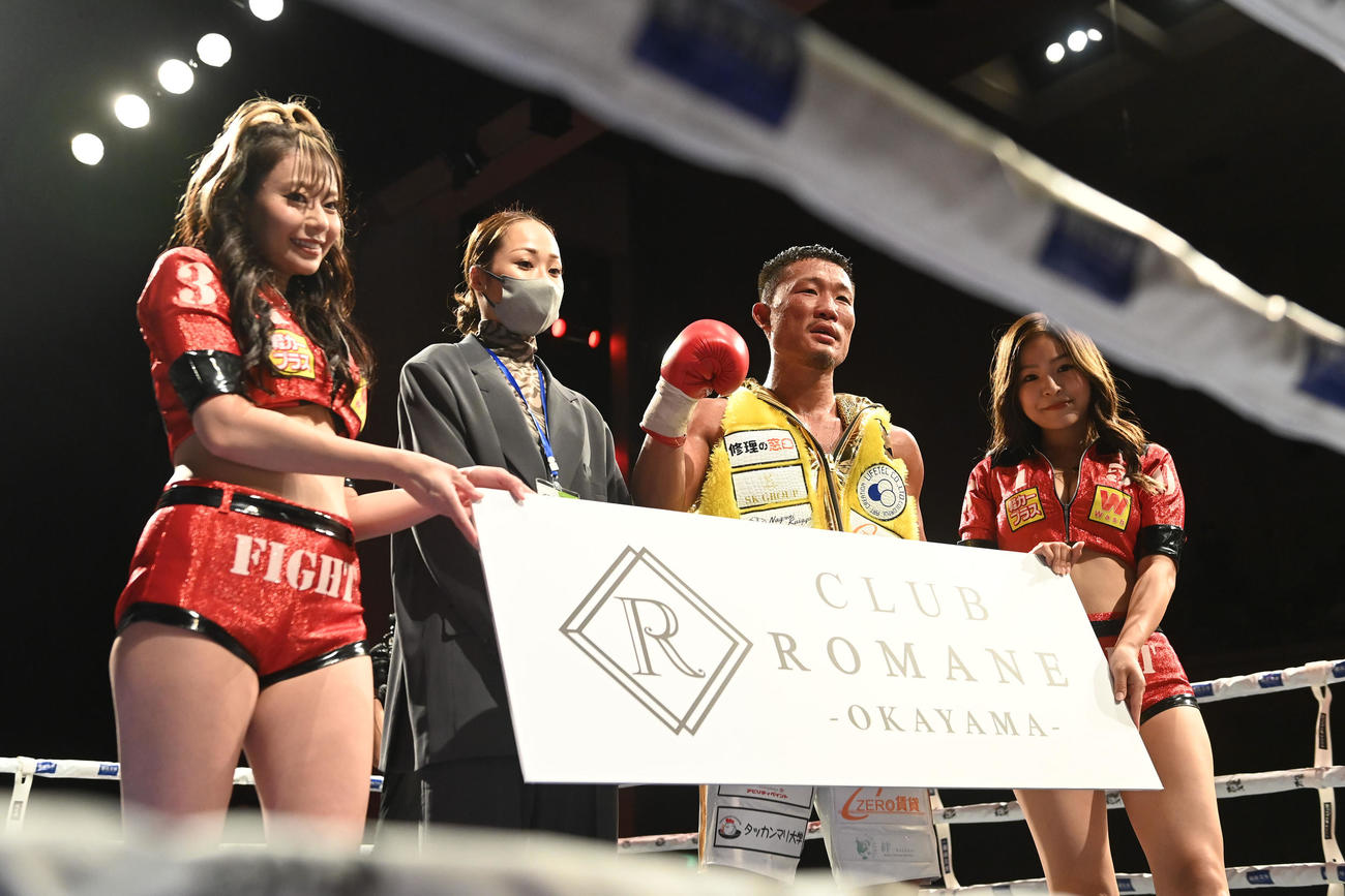 62・0キロ契約4回戦　ベジータ石川に判定勝ちの福重（撮影・前岡正明）