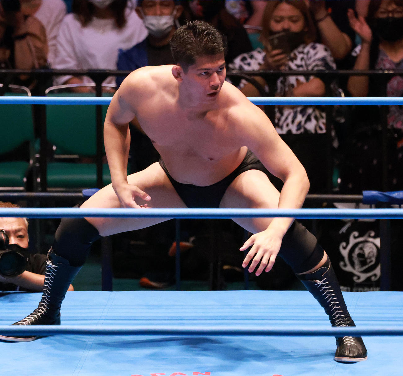 デビュー戦で永田と対戦した安齊（撮影・中島郁夫）