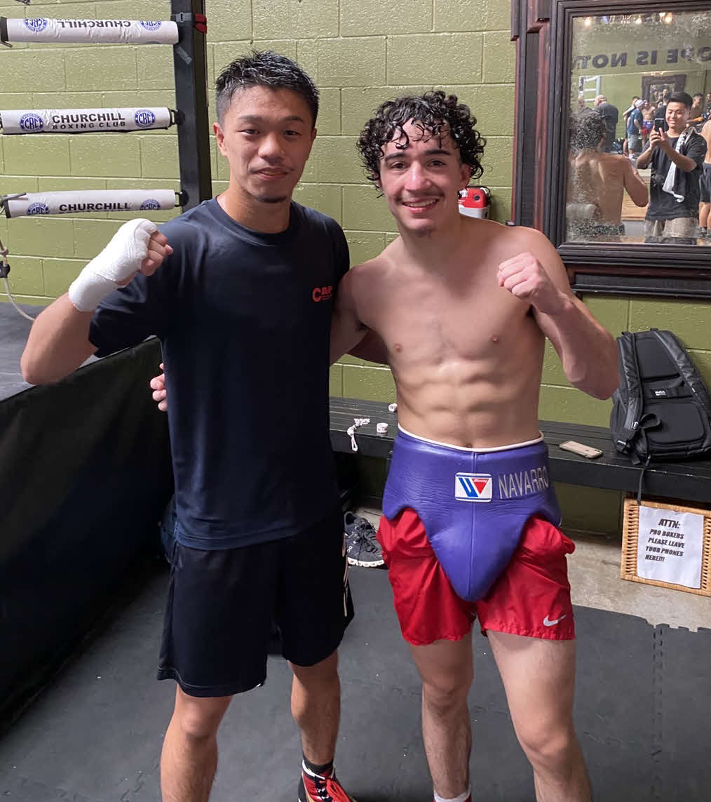 米ロサンゼルスでスパーリング合宿中のWBO世界フライ級王者中谷潤人（左）（M.Tジム提供）