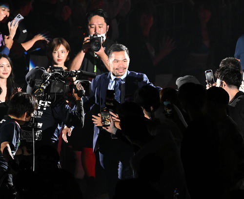 入場するマニー・パッキャオ氏（撮影・滝沢徹郎）