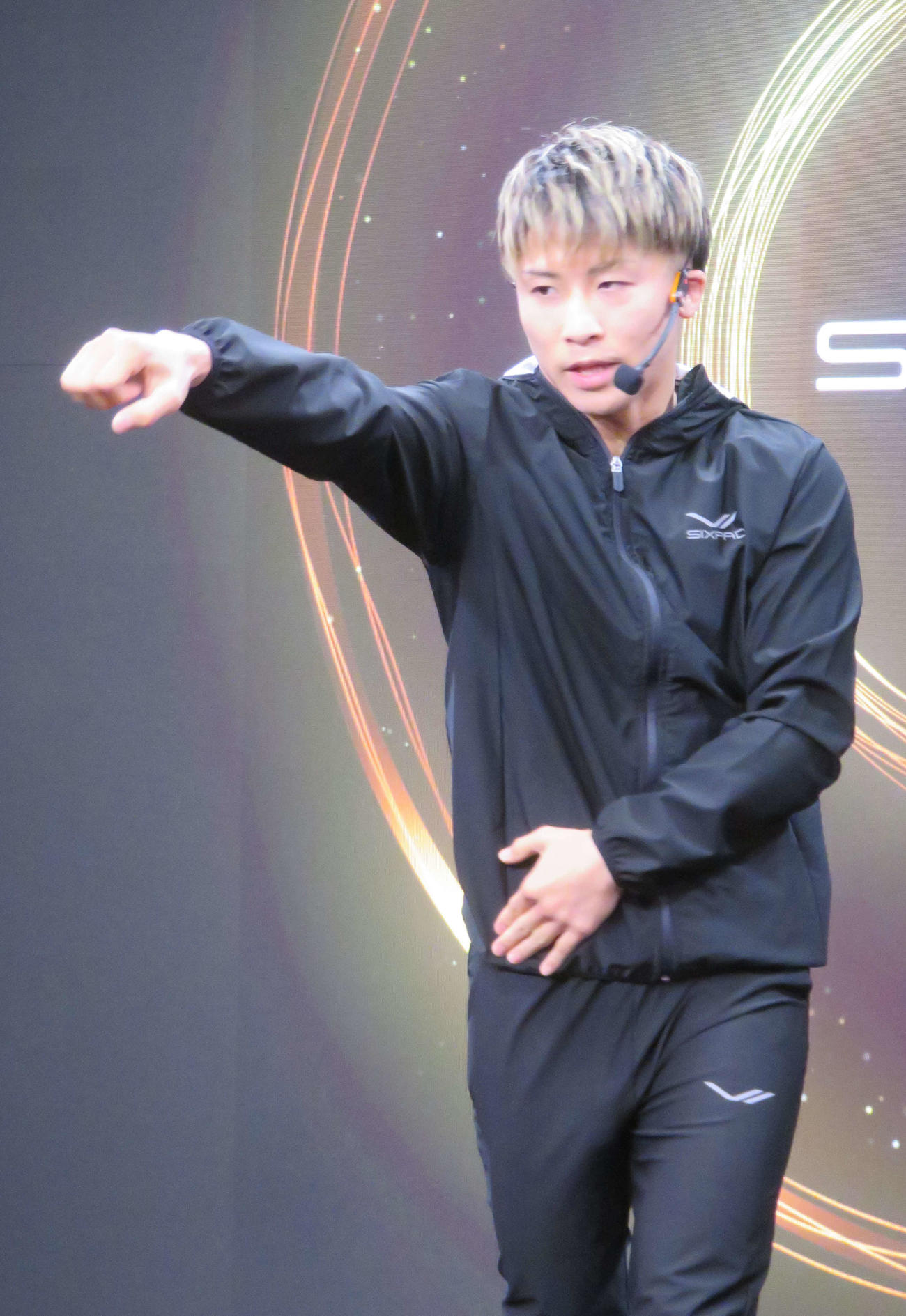 トレーニングギアSIX PADのオンラインイベントでボクシング指導した井上尚弥