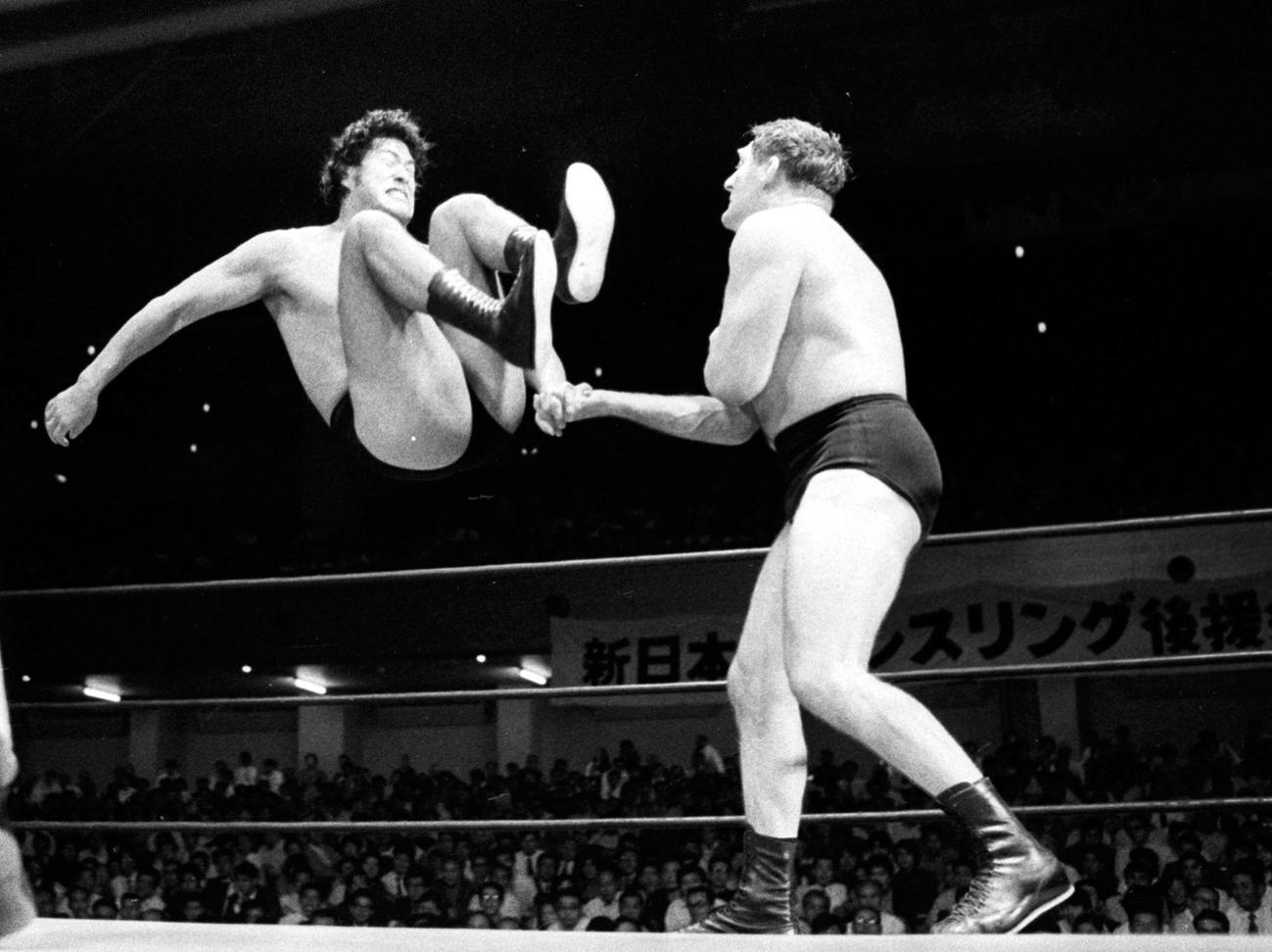 世界ヘビー級タイトルマッチ　猪木対カール・ゴッチ＝1972年10月4日　