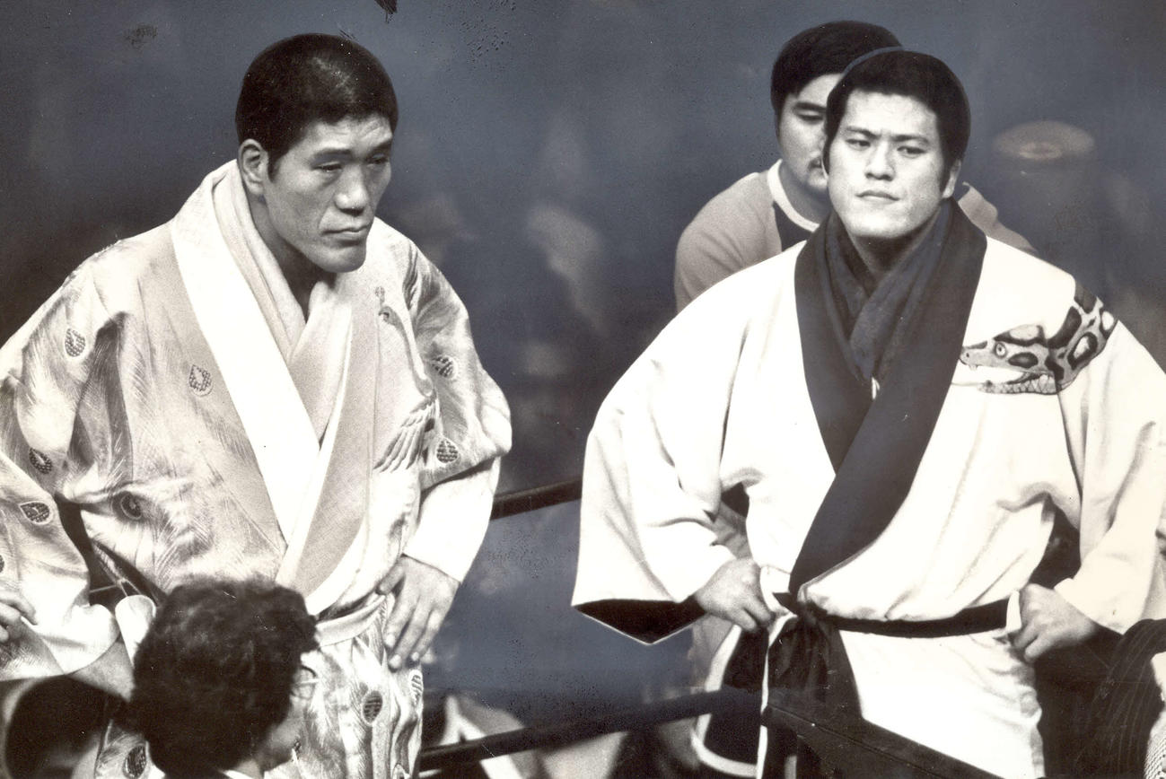 79年8月、プロレス夢のオールスター戦でジャイアント馬場さん（左）とタッグを組むアントニオ猪木さん