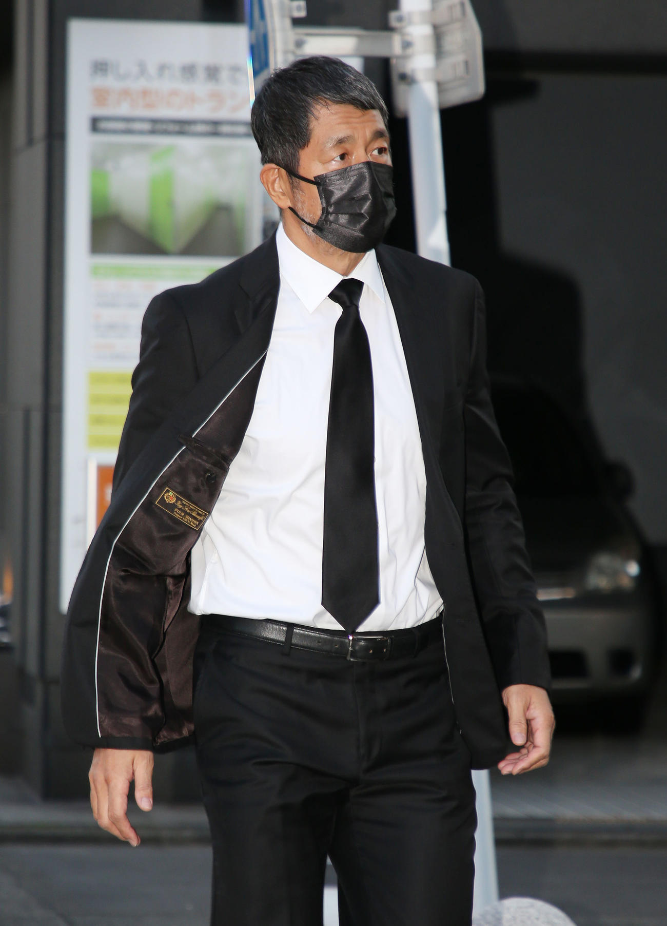 22年10月2日　アントニオ猪木さん宅を弔問する高田延彦（撮影・宮地輝）