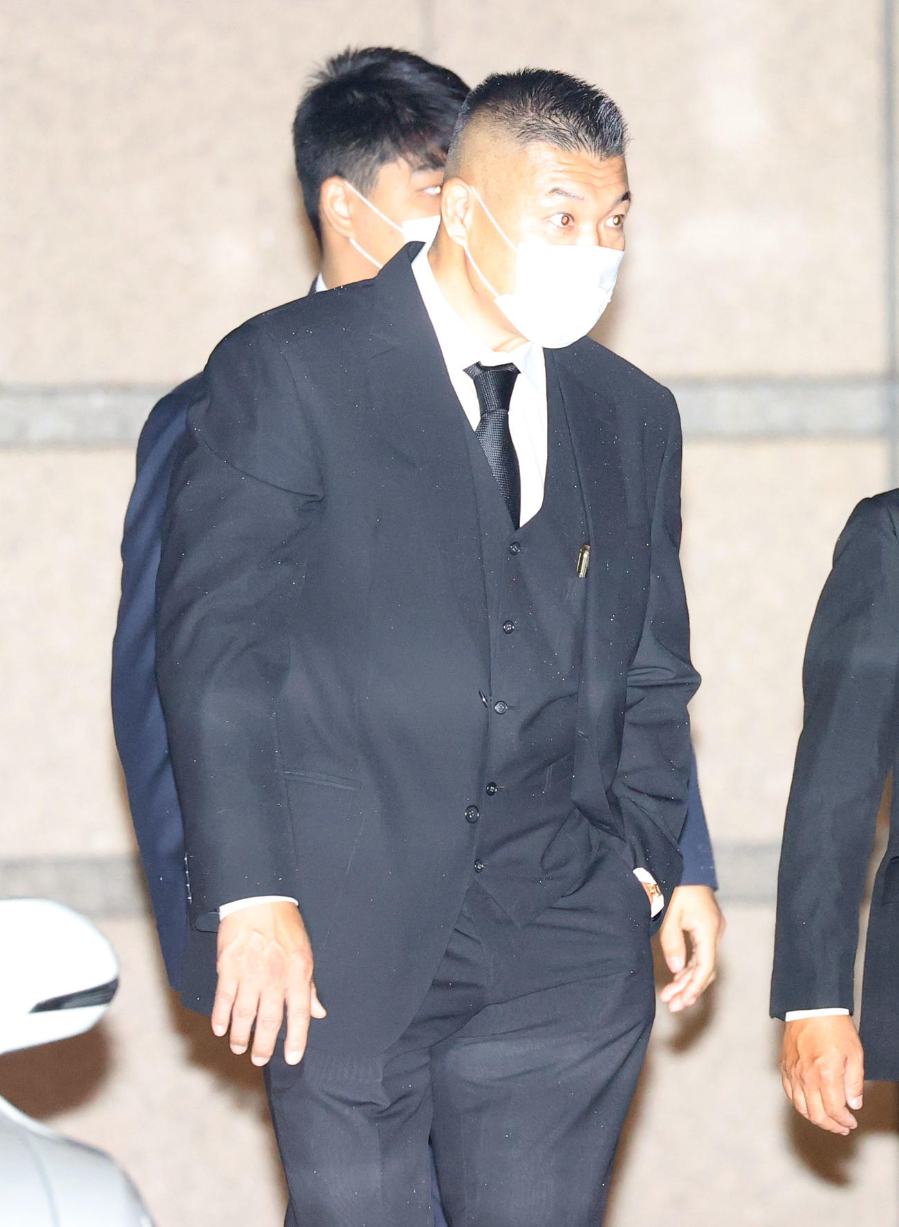 猪木さんの通夜を弔問する小川直也氏