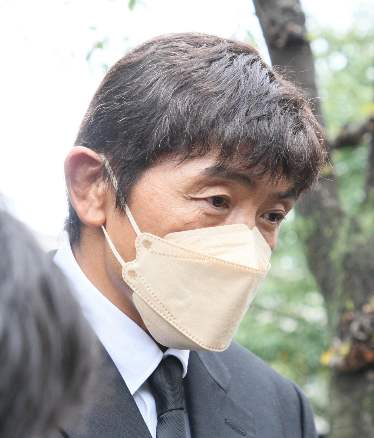 アントニオ猪木さんの告別式に参列し、取材に応じる船木誠勝（撮影・藤塚大輔）