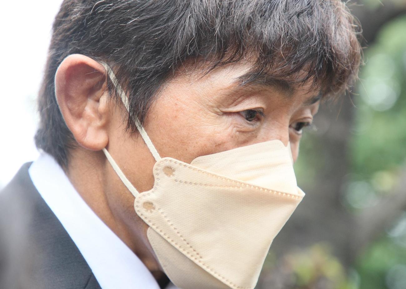 アントニオ猪木さんの告別式に参列し、取材に応じる船木誠勝（撮影・藤塚大輔）
