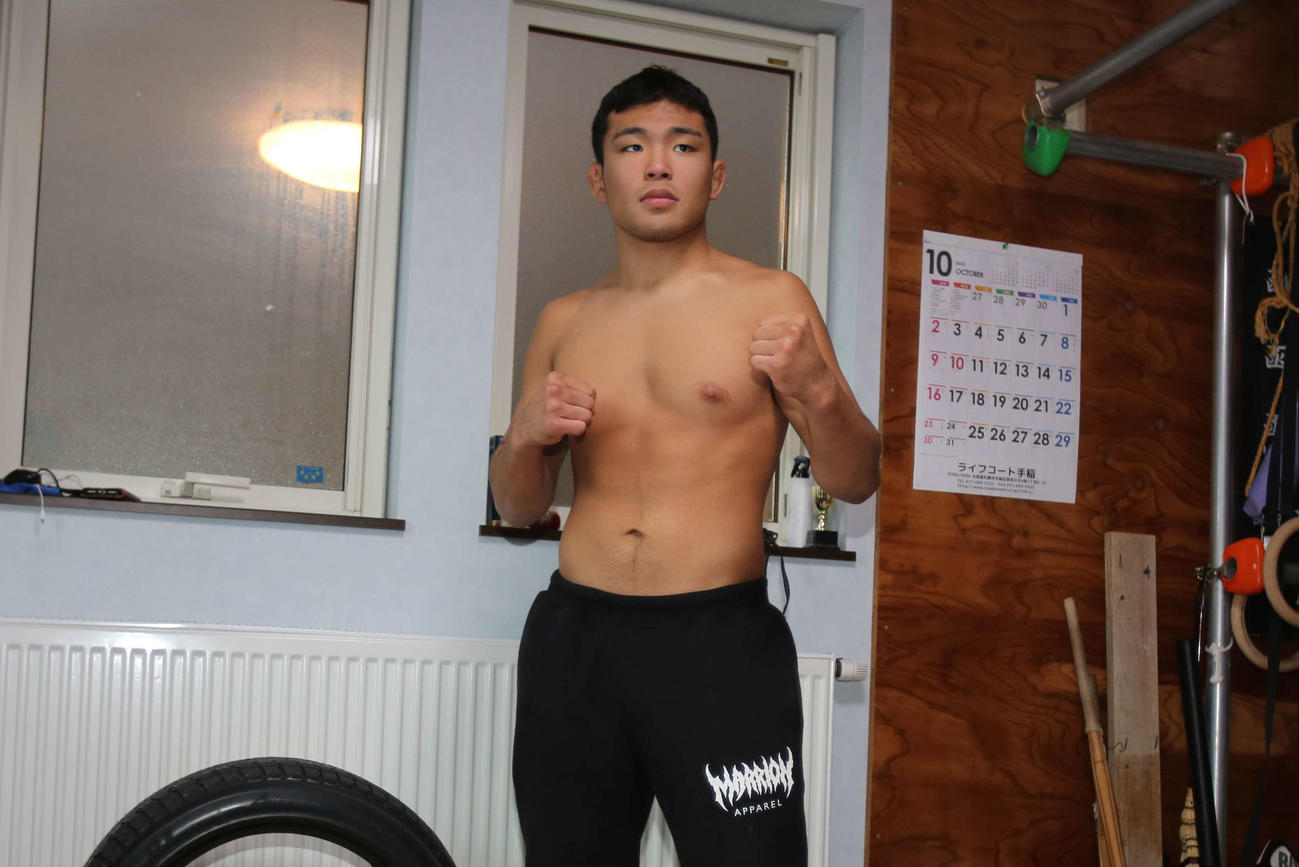 UFC初参戦する西川は、試合に向けて静かに闘志をみなぎらせる（撮影・中島洋尚）
