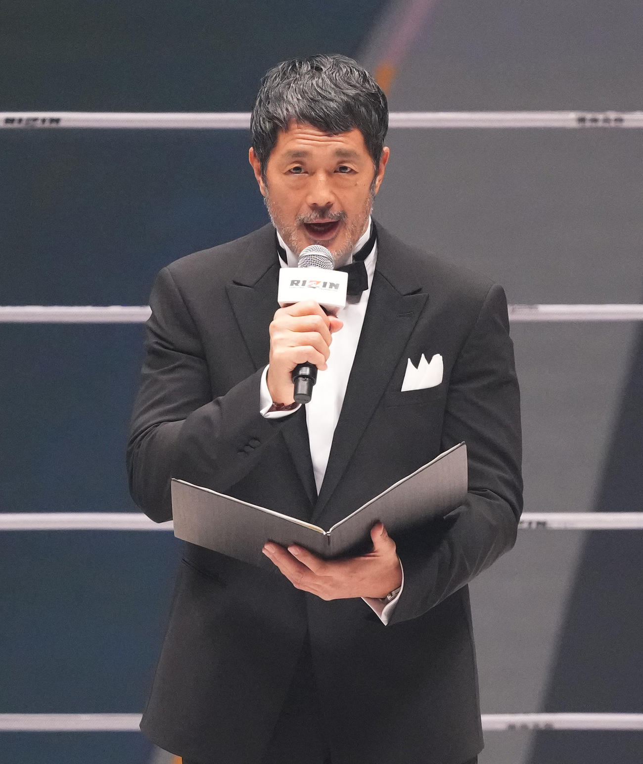 アントニオ猪木氏をしのび、スピーチする高田（撮影・菅敏）