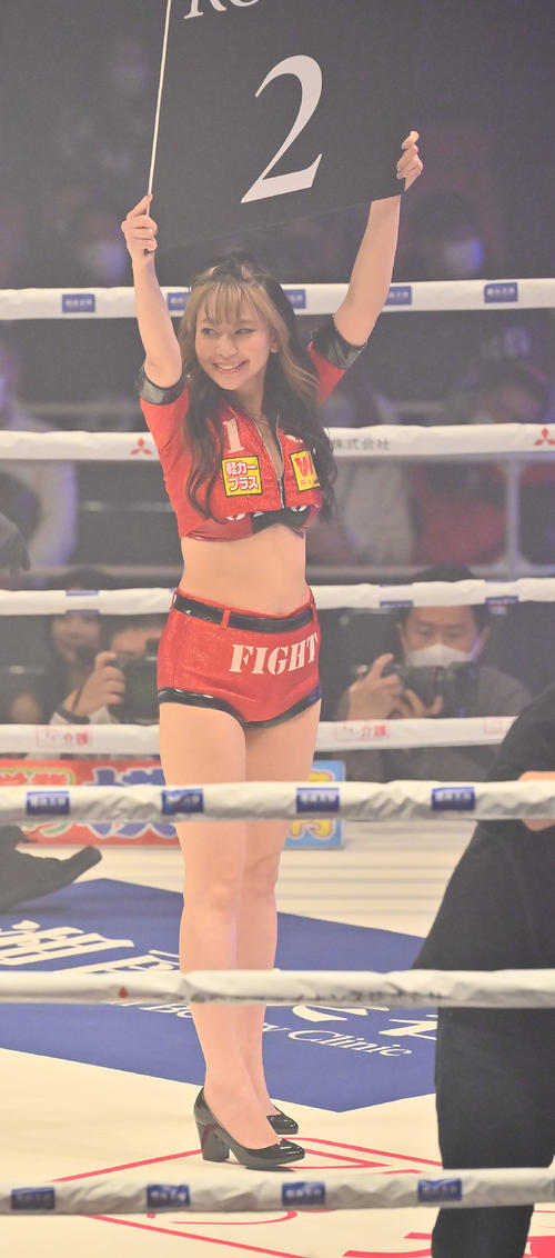 3150FIGHTラウンドガール「3150GIRLS」の礒部希帆（撮影・和賀正仁）