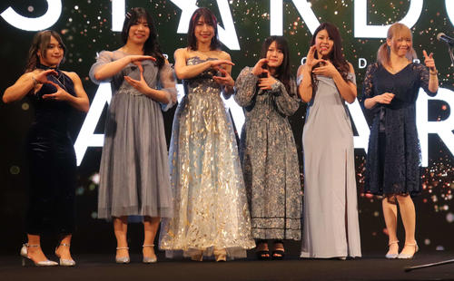 スターダム高田馬場大会　アワードに出席したSTARSのメンバー（撮影・松熊洋介）