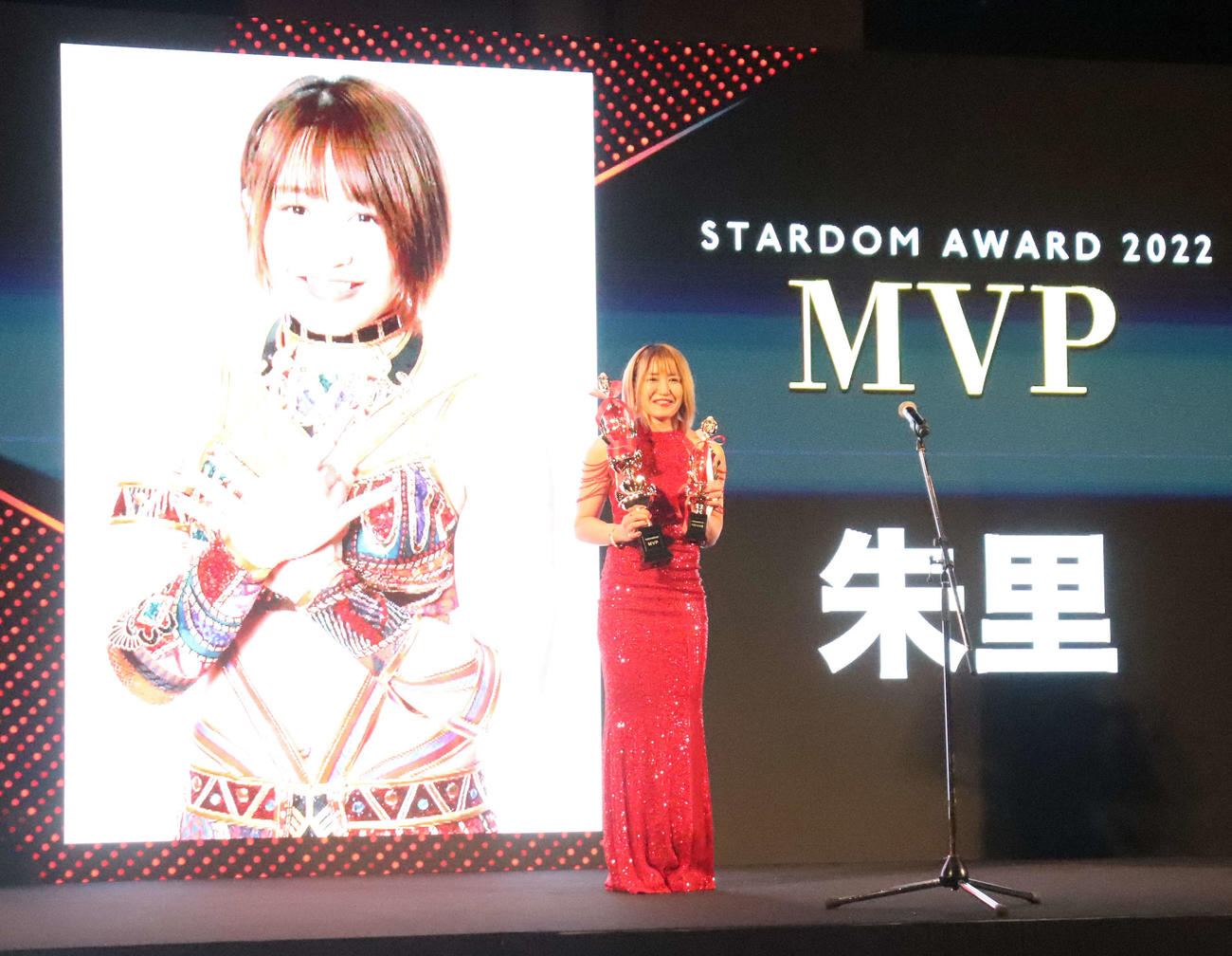 スターダム高田馬場大会　22年のMVPに輝いた朱里（撮影・松熊洋介）