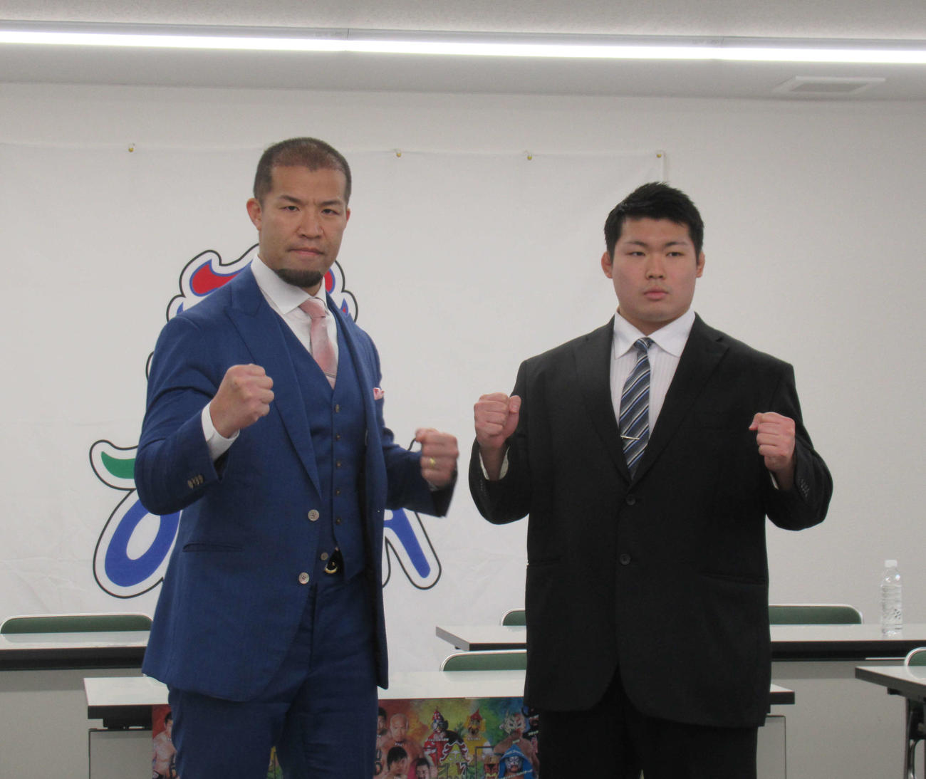 「大阪プロレスタッグフェスティバル2023」で、社長兼レスラーのゼウス（左）は佐野蒼嵐（さの・あらん）とのタッグで出場する（撮影・益田一弘）