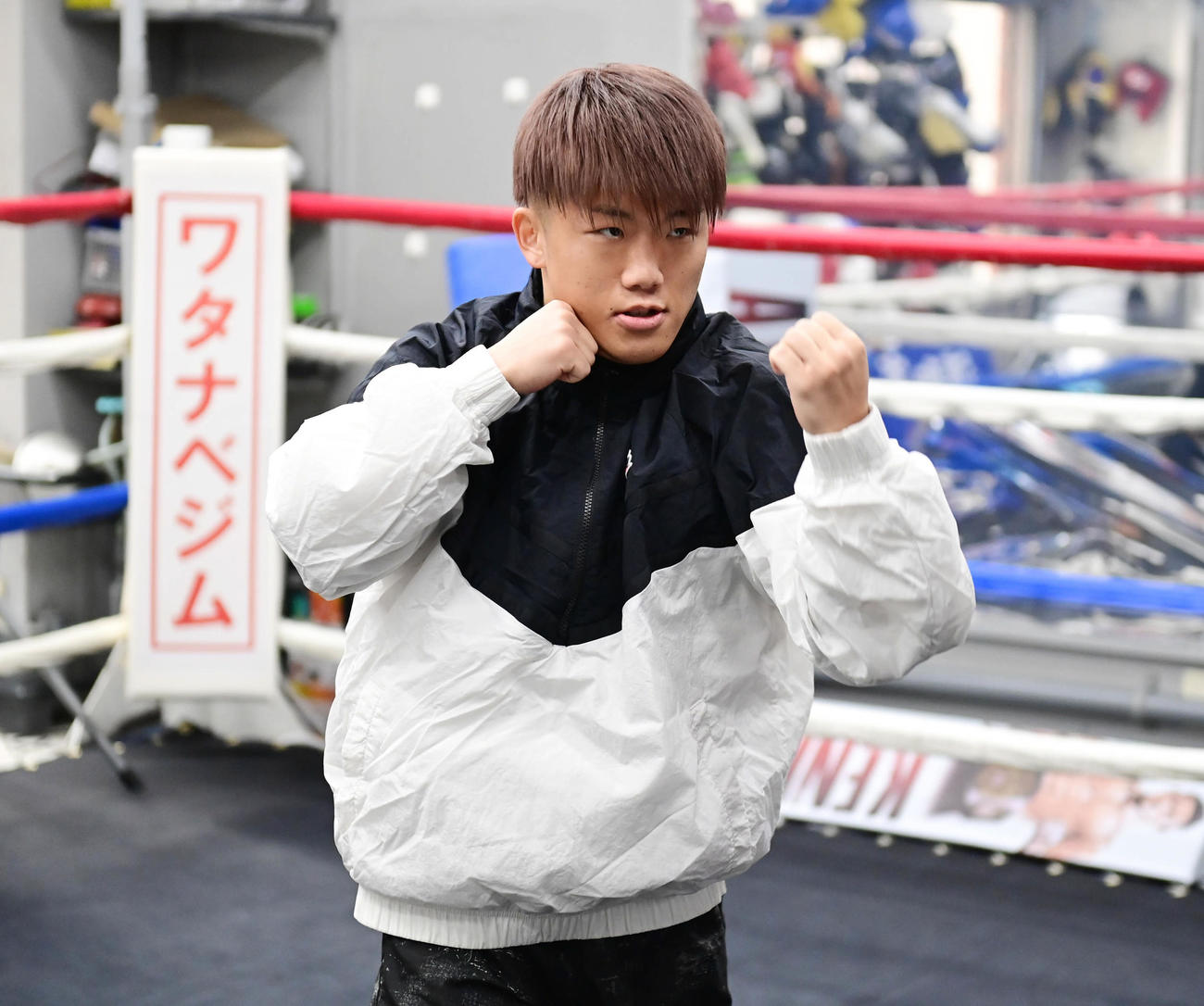 バラダレスとの再戦へ向けてトレーニングを再開した重岡（撮影・小沢裕）