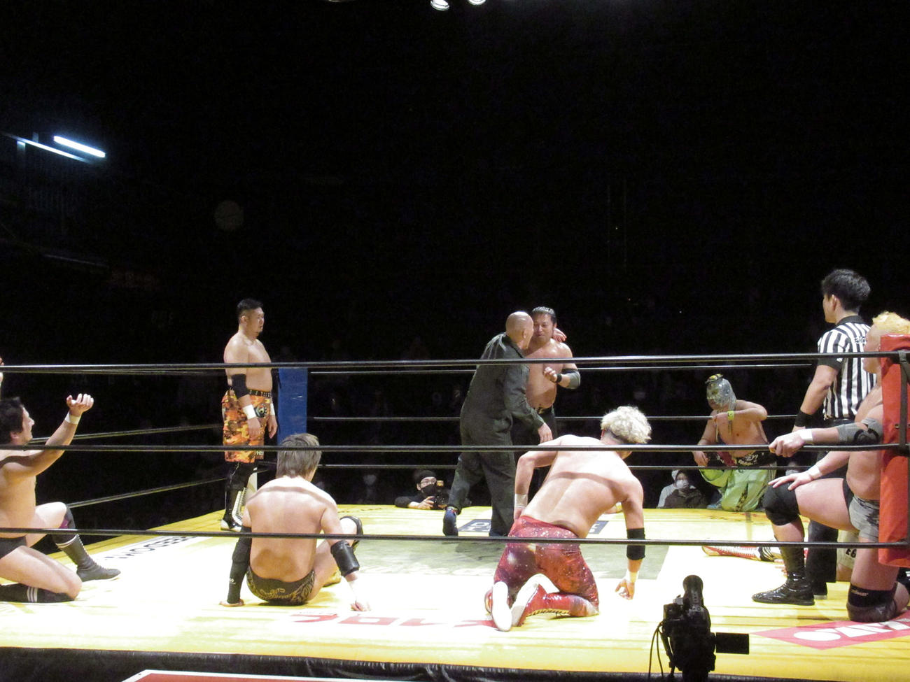 天龍源一郎エイド大会で時間差バトルロイヤルが開催（撮影・勝部晃多）