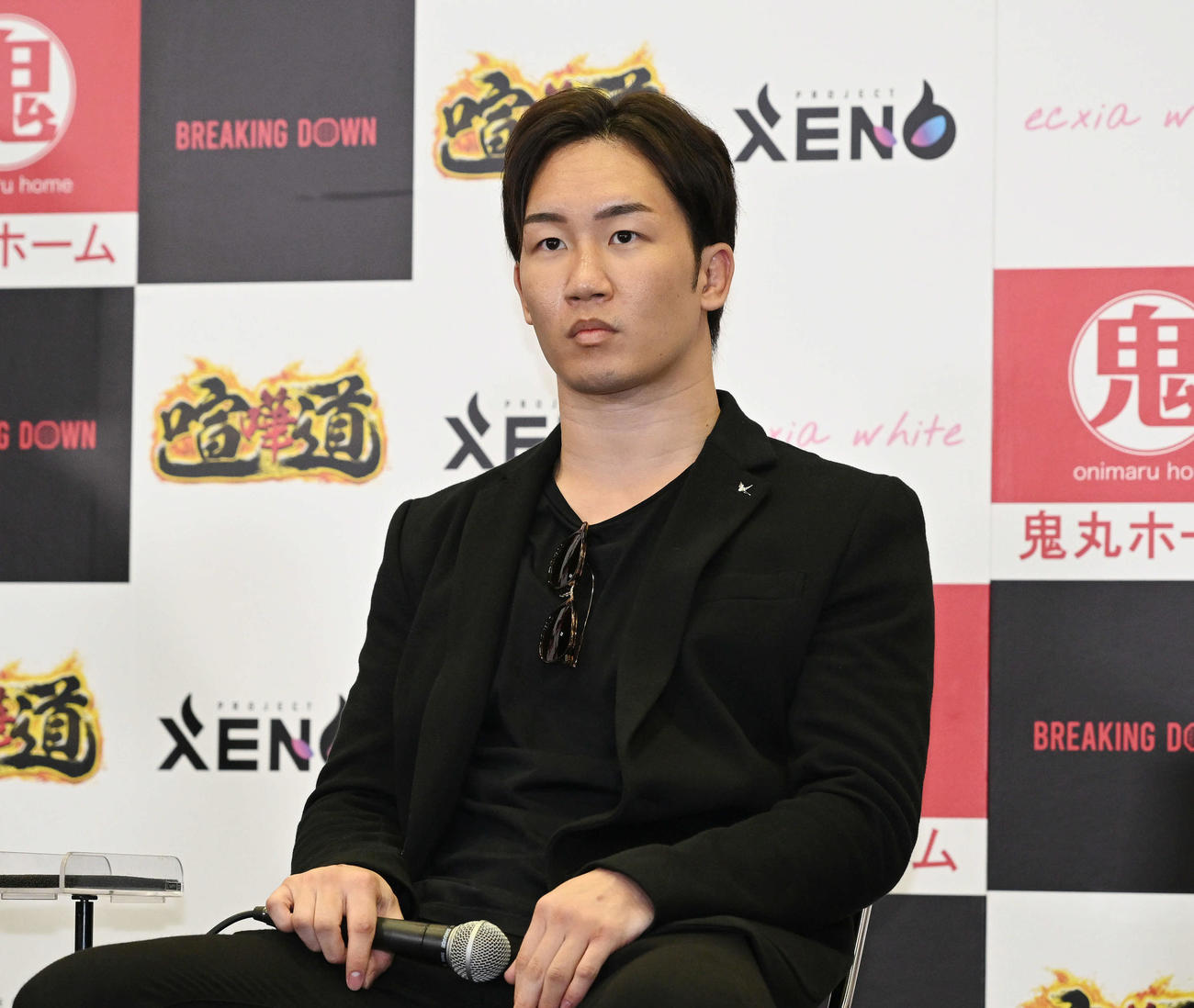 ブレイキングダウン前日会見に臨む朝倉未来（撮影・滝沢徹郎）