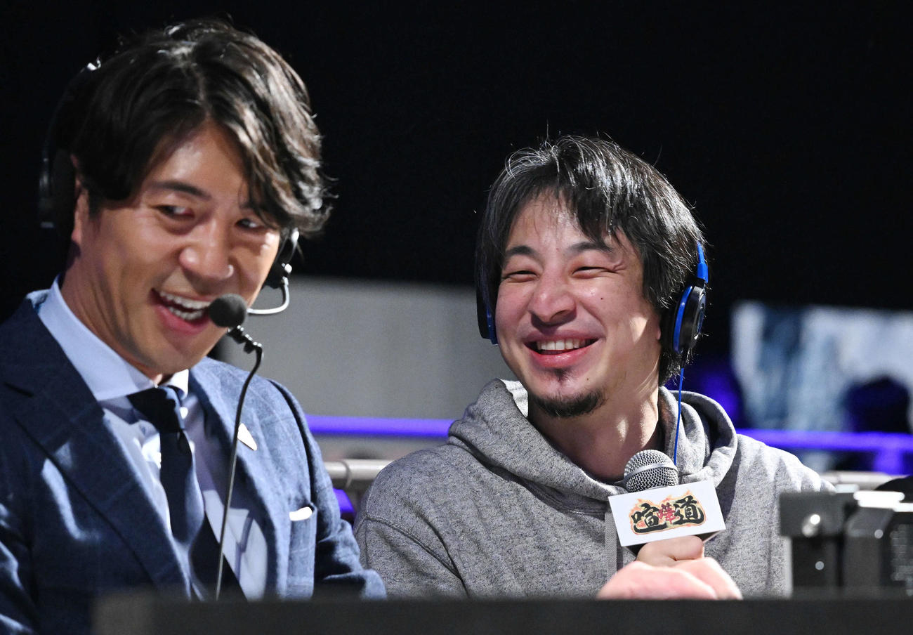 ゲストで訪れたひろゆき氏（右）と田中大貴アナウンサー（撮影・滝沢徹郎）