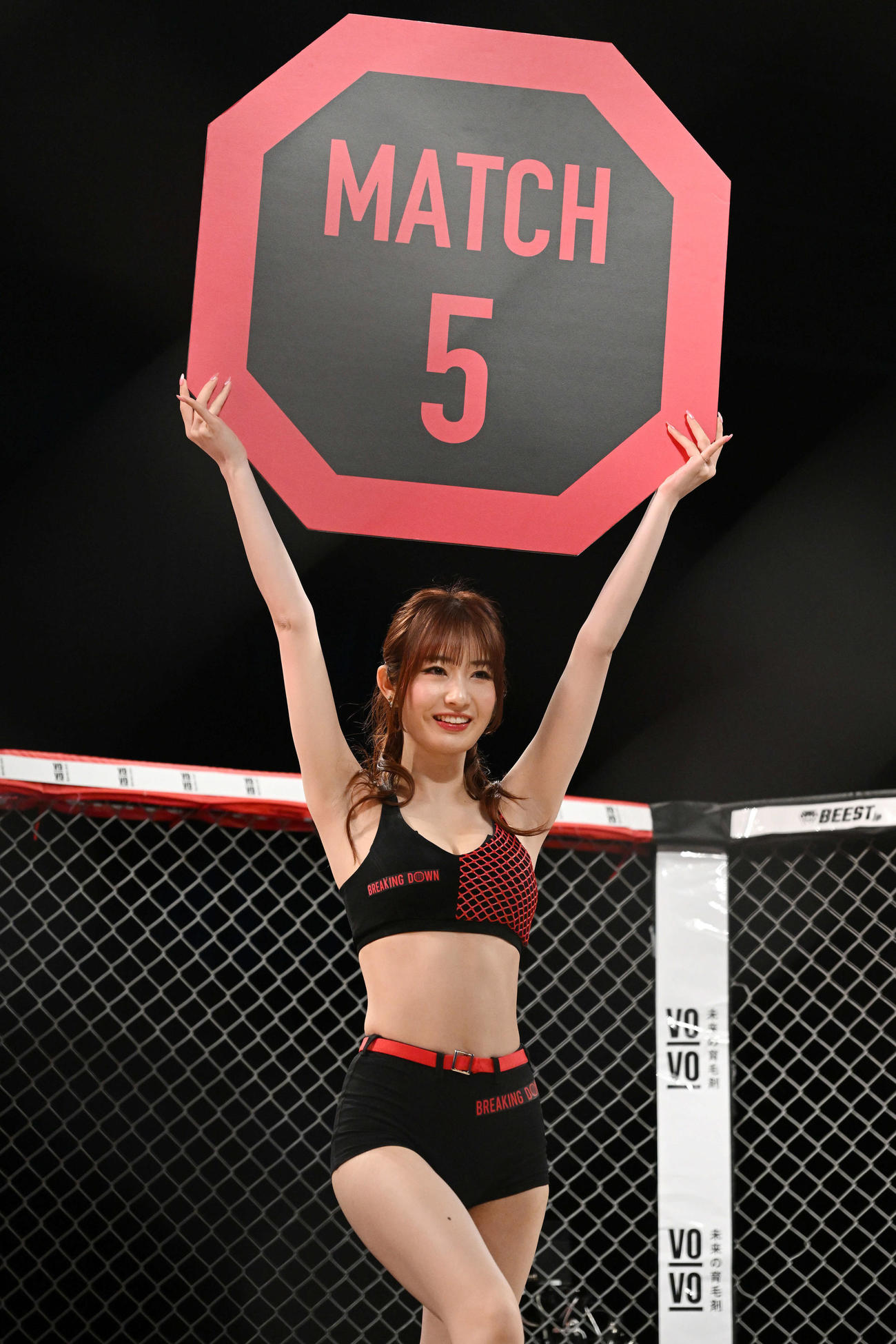 リングを彩るブレイキンガール（撮影・滝沢徹郎）