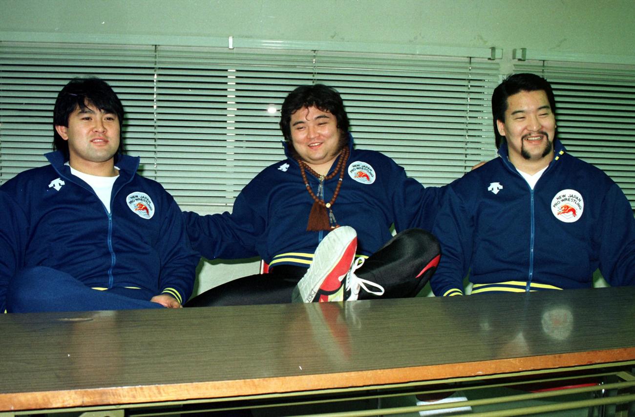 闘魂三銃士の左から武藤敬司、橋本真也さん、蝶野正洋（91年1月13日撮影）