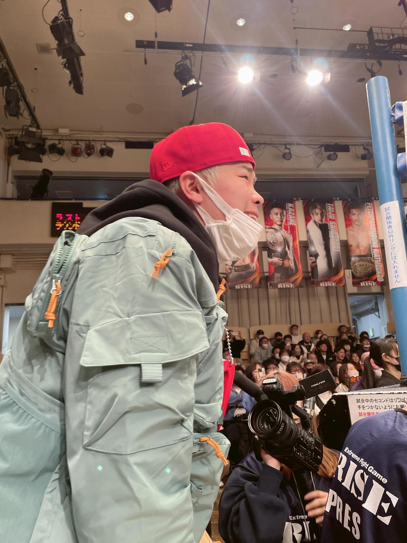 RISE166のフライ級51・5キロ以下トーナメント準決勝に登場した弟・那須川龍心の試合を応援した「神童」那須川天心