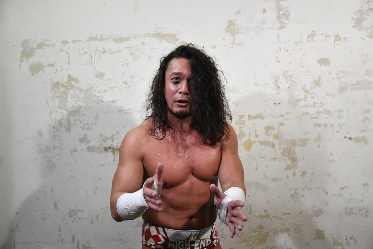 6人タッグマッチの試合後、熱弁するYAMATO（新日本プロレス提供）