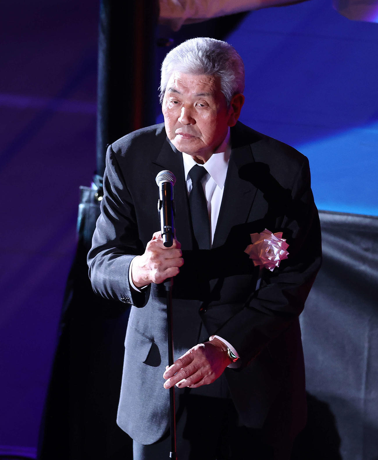 「アントニオ猪木お別れの会」であいさつする坂口征二氏（撮影・河田真司）