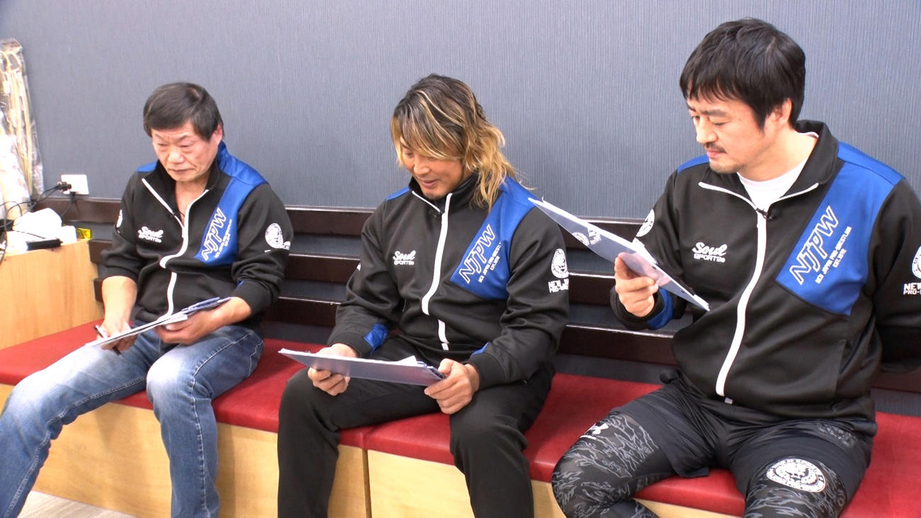「THEスピリット～闘魂レスラー発掘プロジェクト～」に出演する、左から小林邦昭、棚橋弘至、田口隆祐（C）フジテレビ