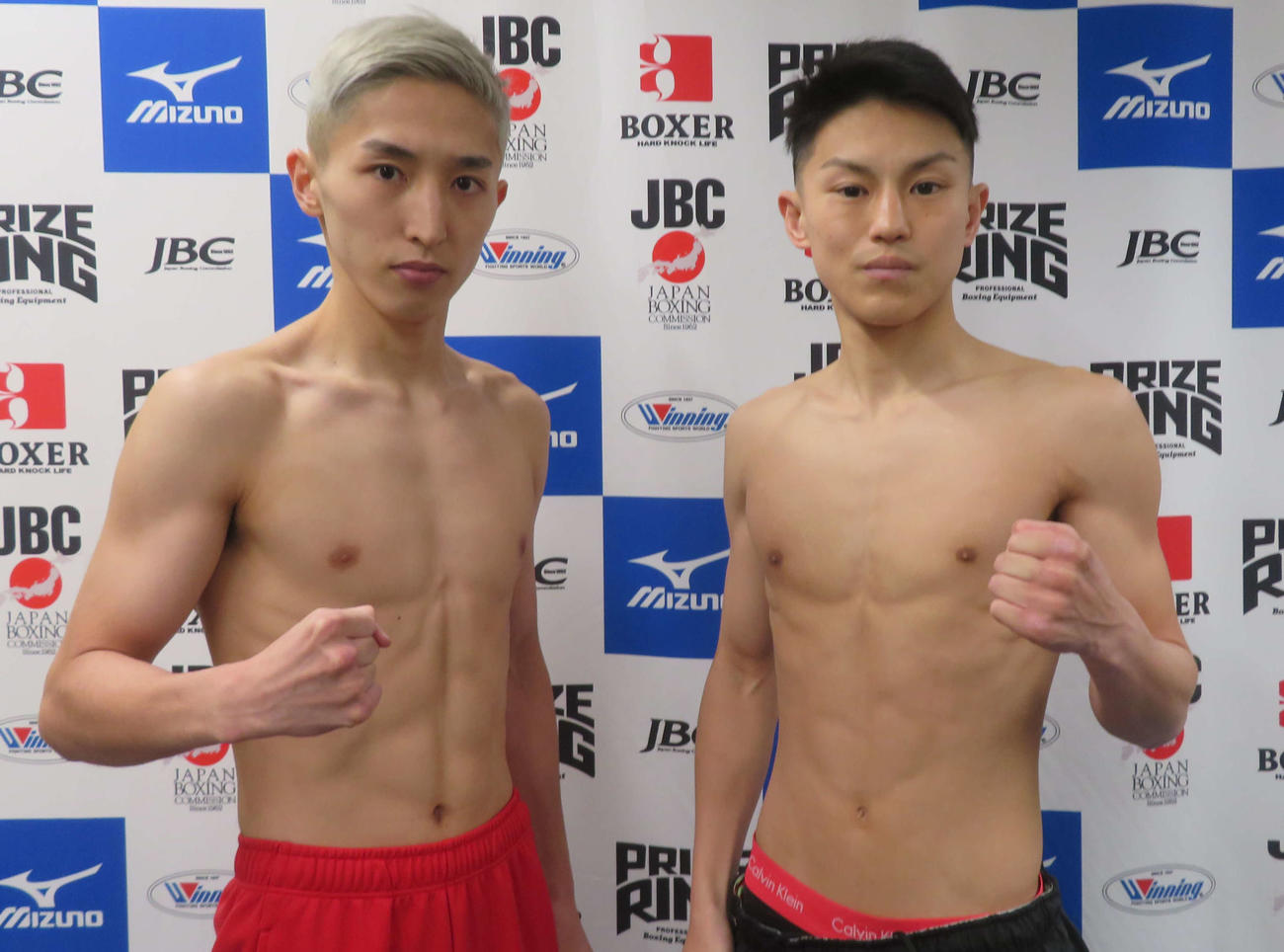 日本スーパーフライ級ユース王座決定戦に臨むアマ8冠ボウサー中垣龍汰朗（左）と山口仁也