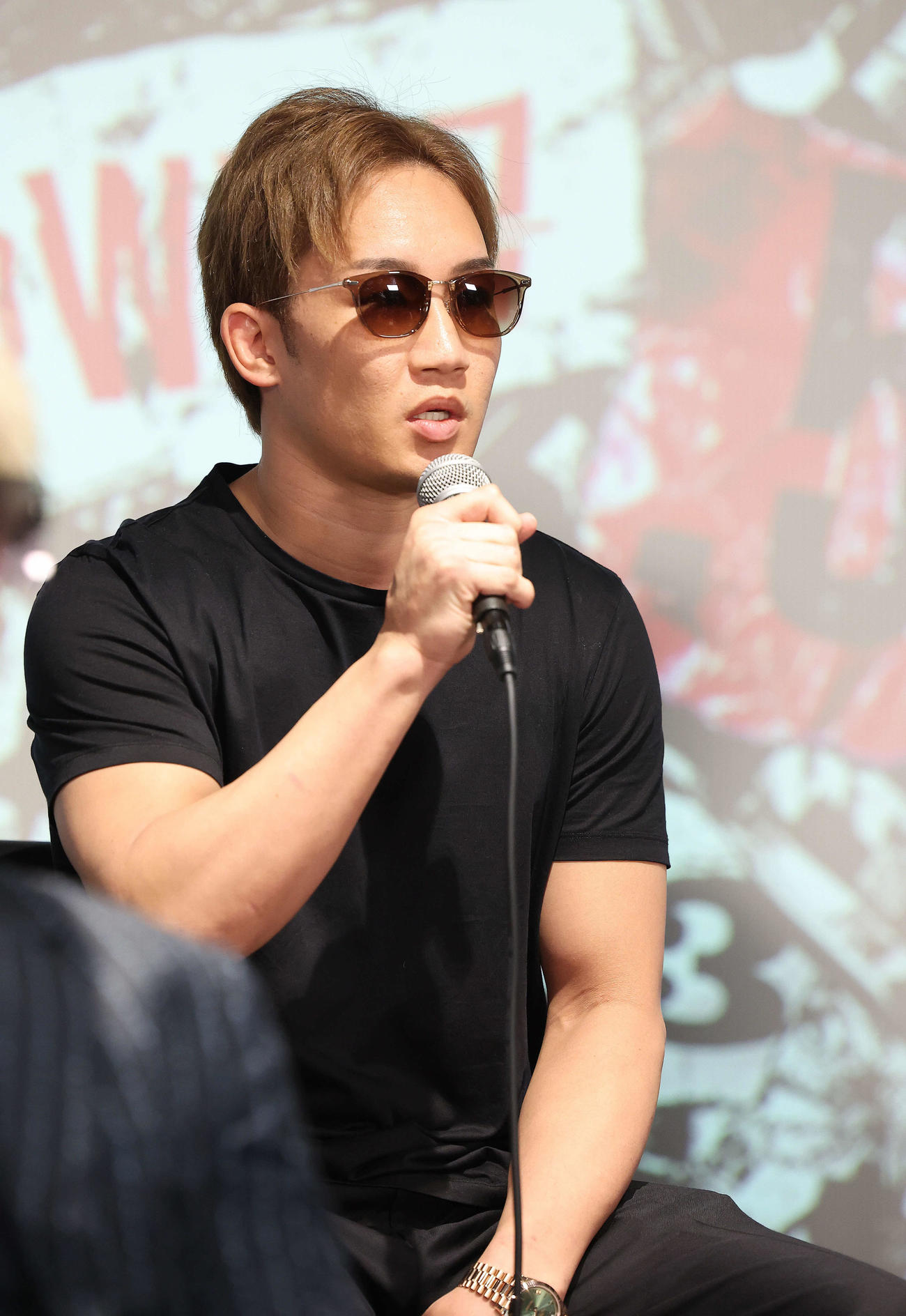 「Breakingdown7．5」記者会見であいさつする朝倉未来（撮影・河田真司）