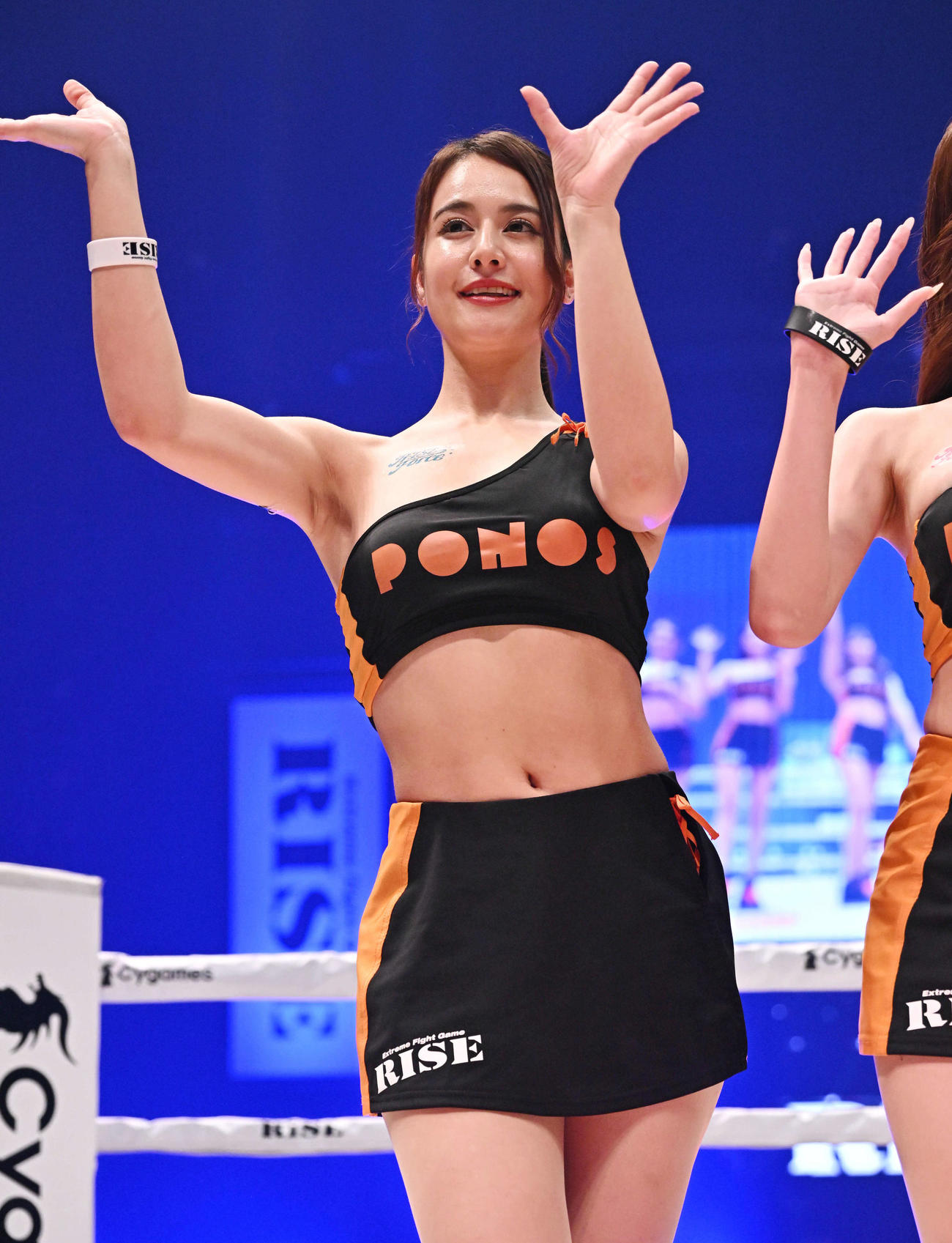 オープニングセレモニーでリングインしたラウンドガールのペピ（撮影・滝沢徹郎）