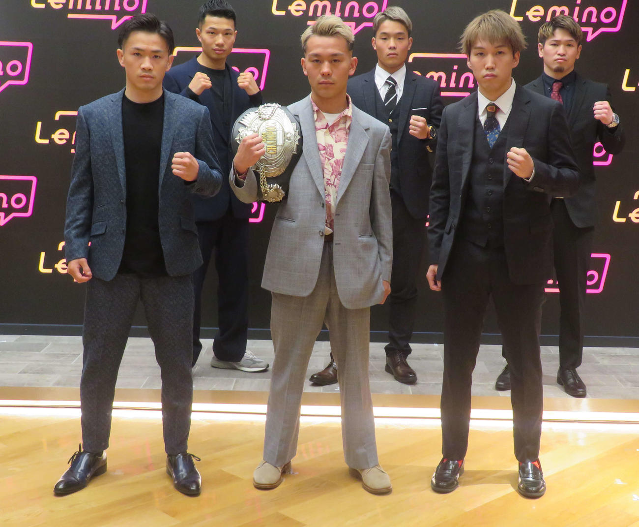 優勝賞金1000万円のバンタム級モンスタートーナメント参戦選手。左端から梅津奨利、増田陸、堤聖也、穴口一輝、富施郁哉、石川春樹