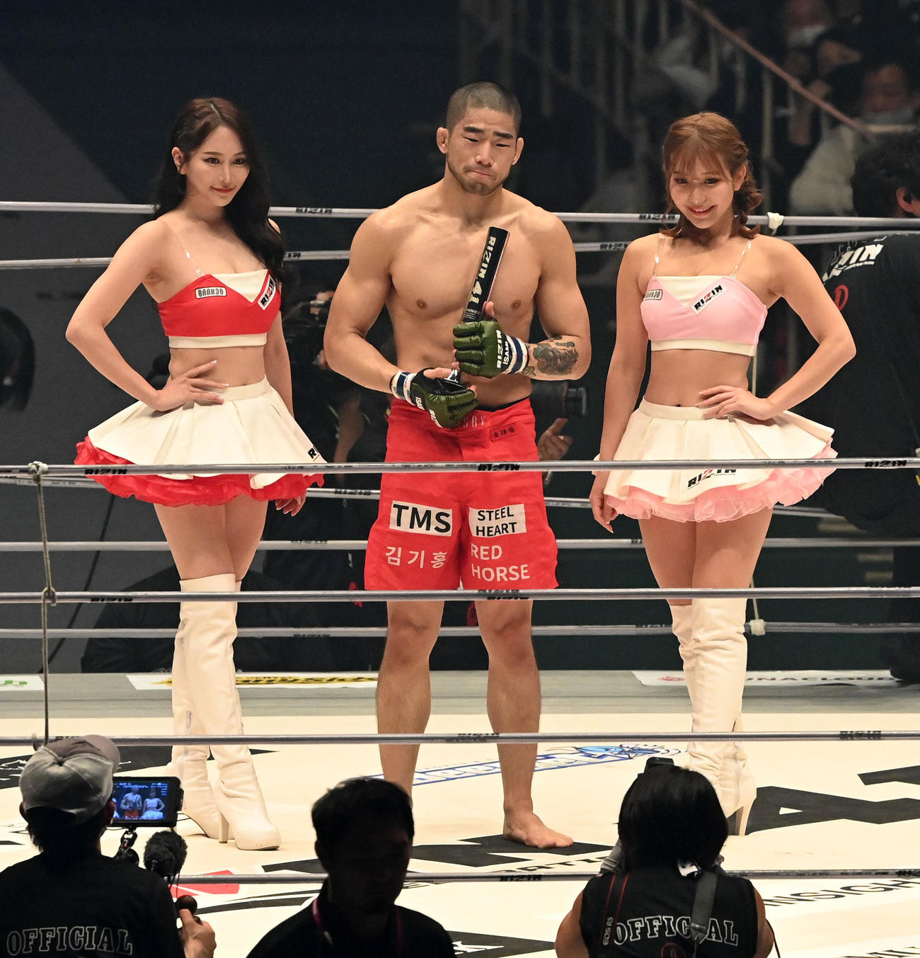 宇佐美正パトリック対キム・ギョンピョ　宇佐美正パトリックを破ったキム・ギョンピョ（撮影・前岡正明）