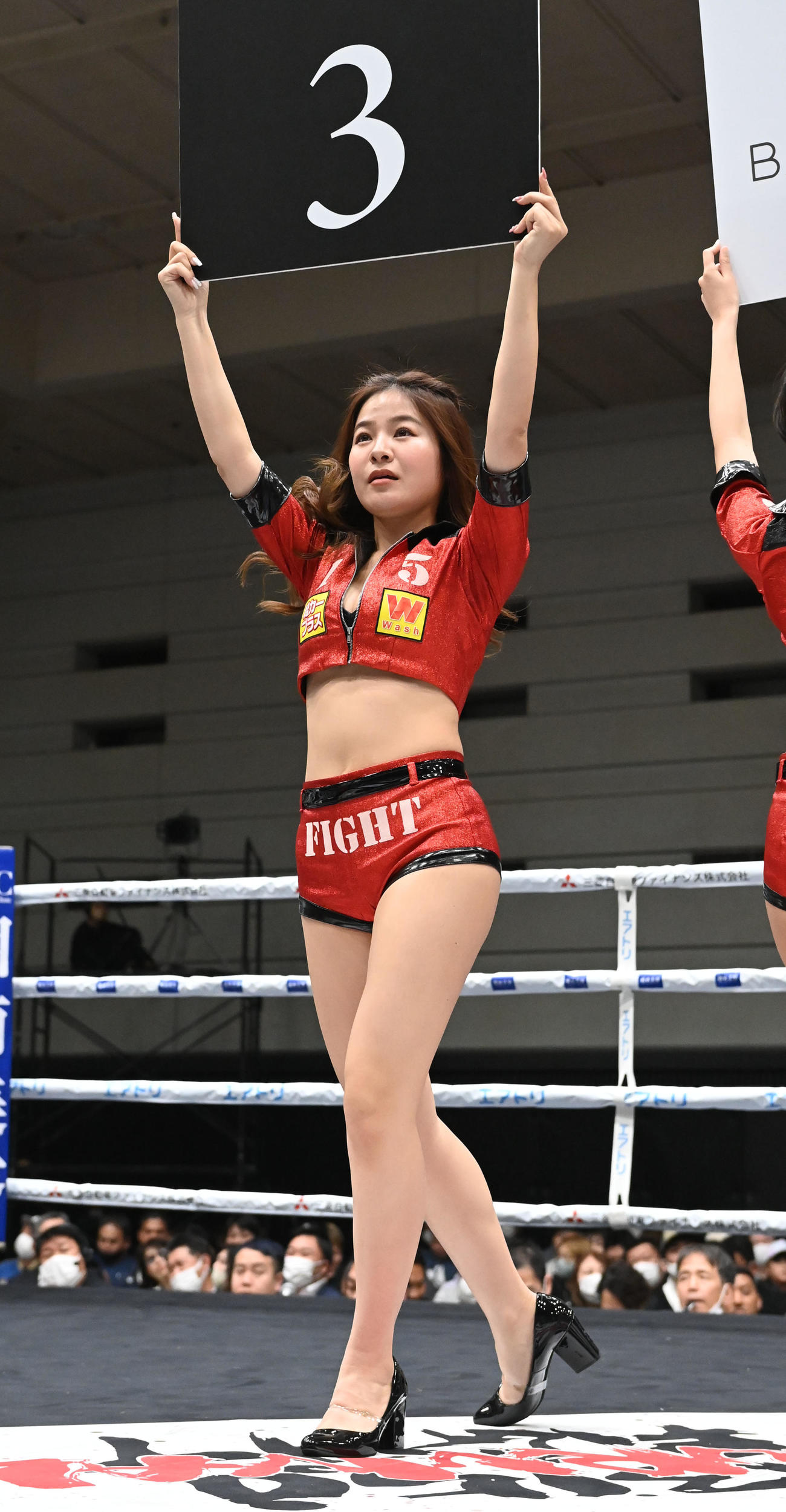 3150FIGHTラウンドガールの西野咲（撮影・和賀正仁）