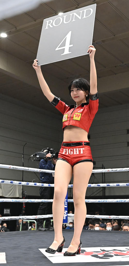亀田興毅ファウンダー興行「SURVIVAL vol.4」ラウンドガール3人も