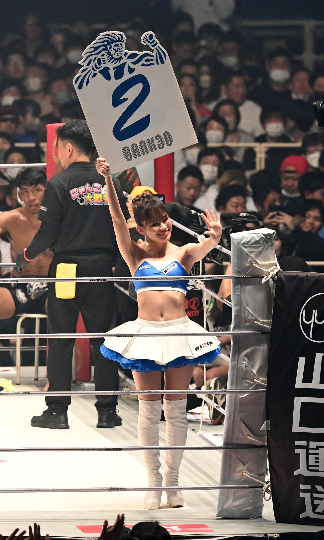 RIZINガール加奈（撮影・前岡正明）