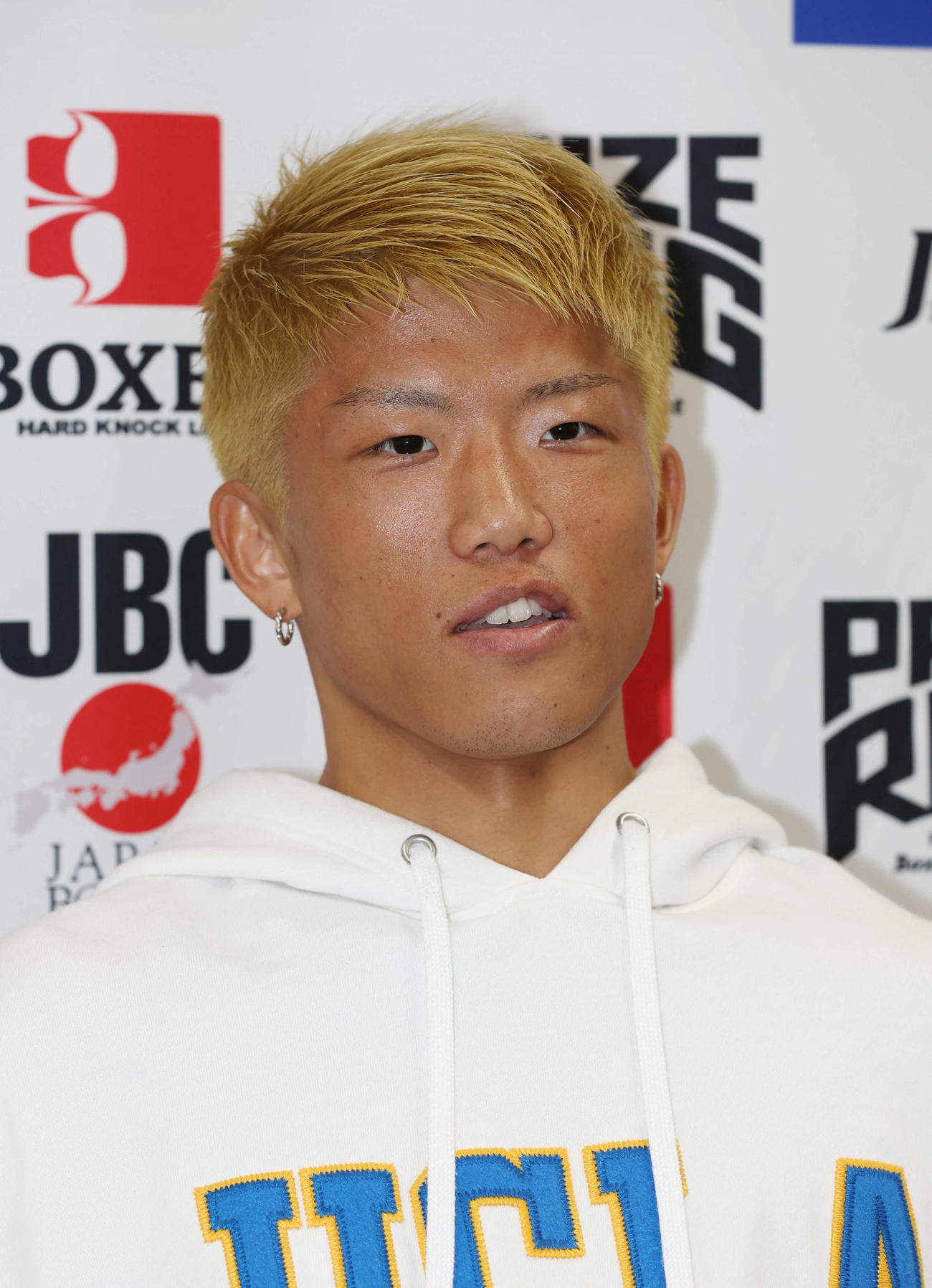 予備検診を終え、意気込みを語る重岡銀（撮影・宮地輝）