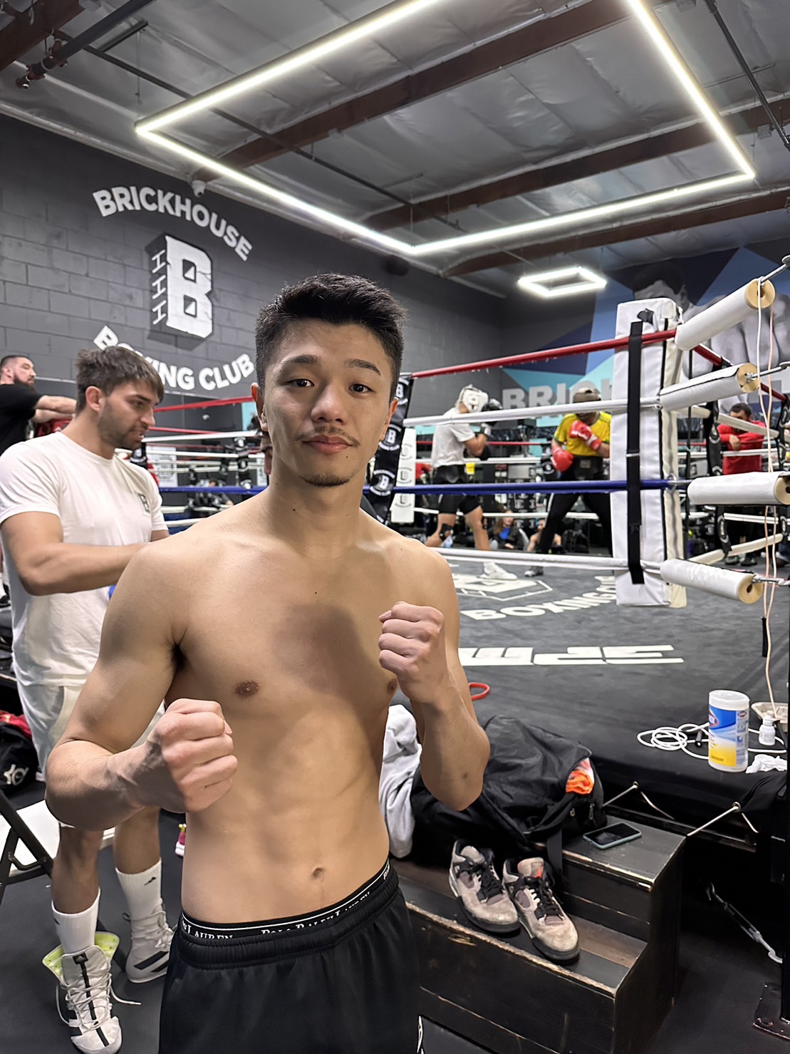 20日のWBO世界スーパーフライ級王座決定戦に向け、米ロサンゼルスで調整中の同級1位中谷潤人（M・Tジム提供）