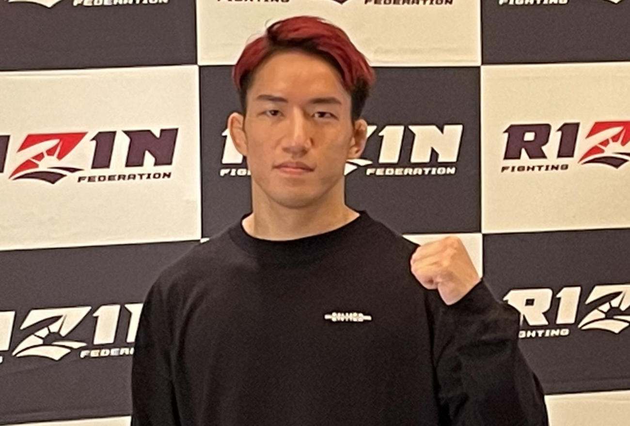 出場全選手のインタビューに臨んだ朝倉海（2023年5月4日撮影）