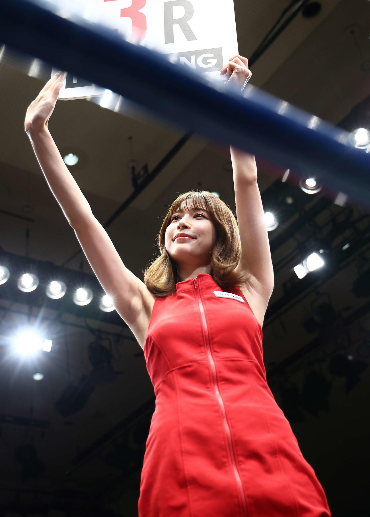 リングを彩る雪平莉左（撮影・河田真司）