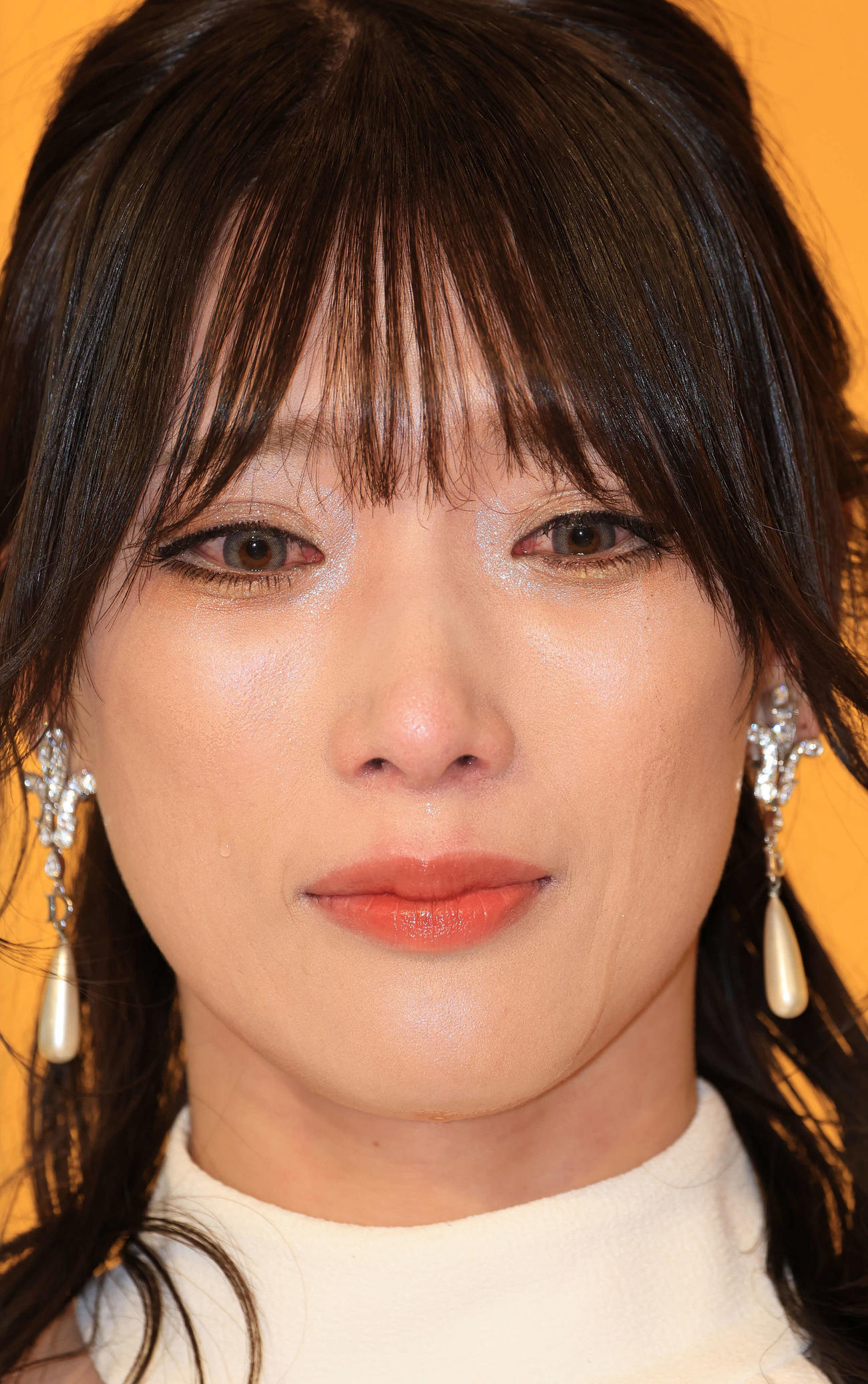 DDT引退会見で涙を流す赤井沙希（撮影・浅見桂子）
