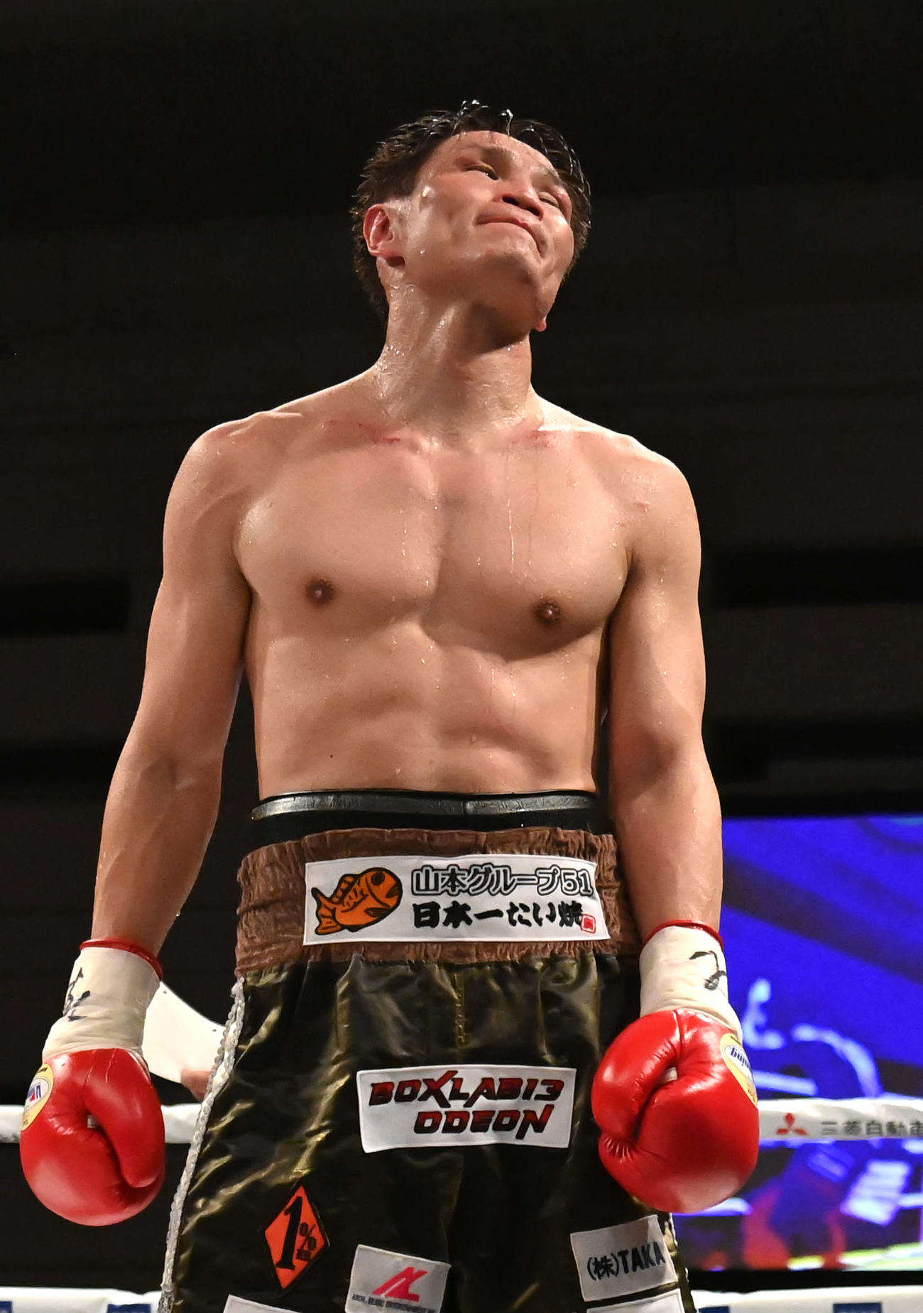帝尊康輝に負け肩をおとす野中悠樹（撮影・石井愛子）