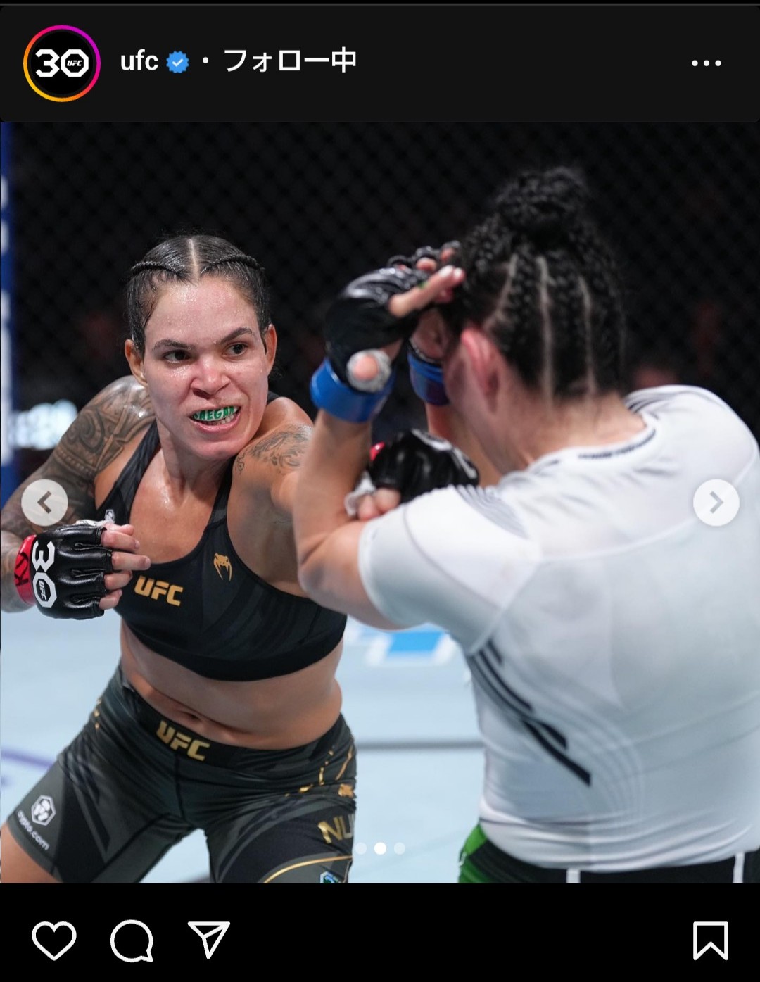 挑戦者アイリーン・アルダナ（右）を打撃で攻め込むUFC女子バンタム級王者アマンダ・ヌネス（UFC公式インスタグラムから）