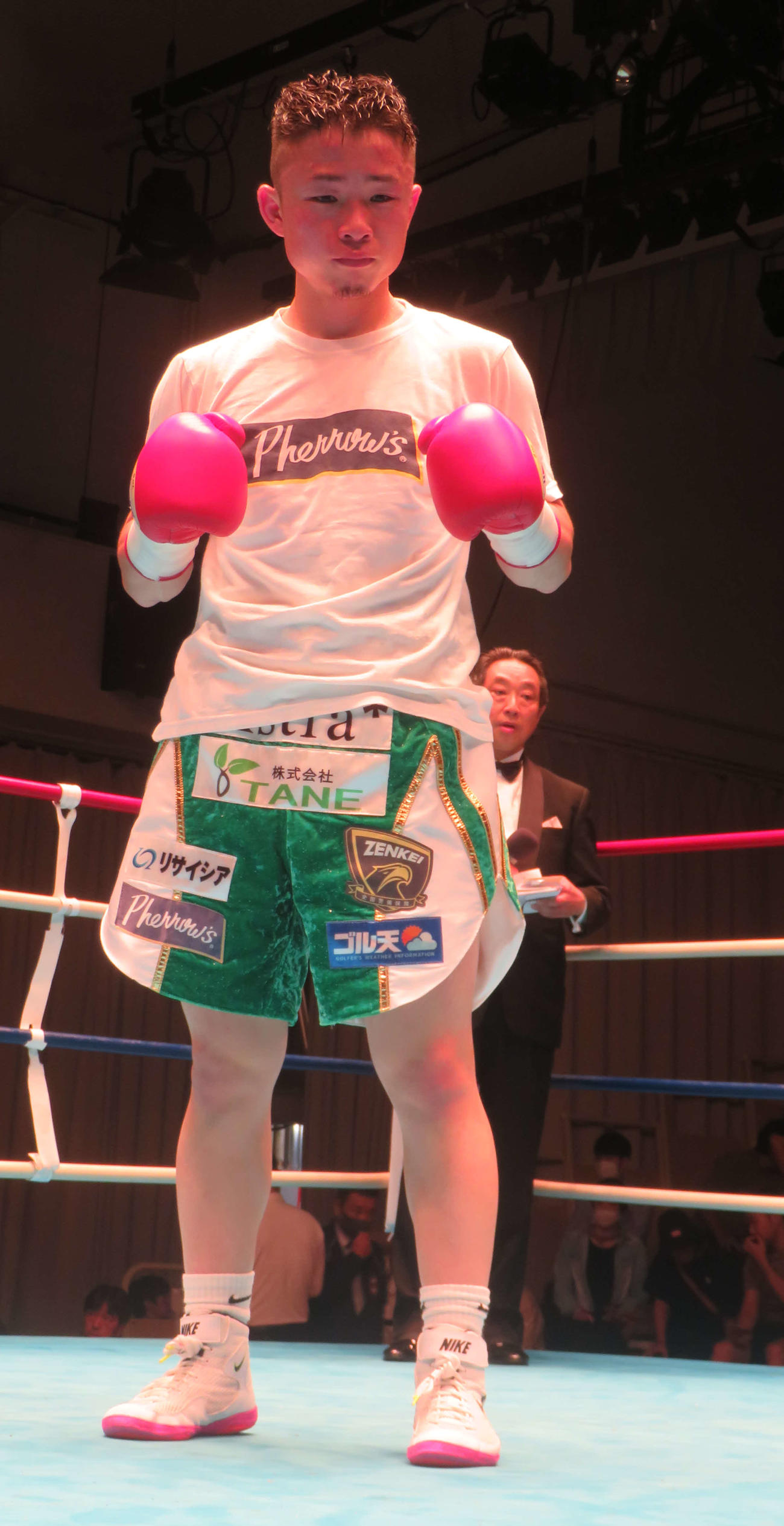 約1年2カ月ぶりのリングで再起のKO勝利を挙げた元日本ミニマム級王者石沢開