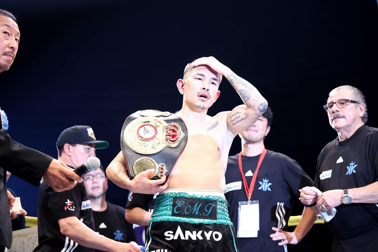 WBA世界スーパーフライ級タイトルマッチでフランコに勝利する井岡（撮影・河田真司）