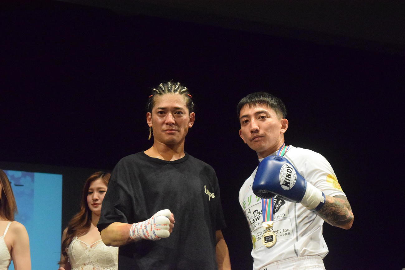 競拳23で戦った高岡蒼佑と後藤祐樹（右）（撮影・阪口孝志）
