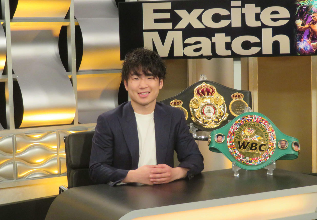 WOWOWエキサイトマッチの収録に参加したWBAスーパー、WBC世界ライトフライ級王者寺地拳四朗